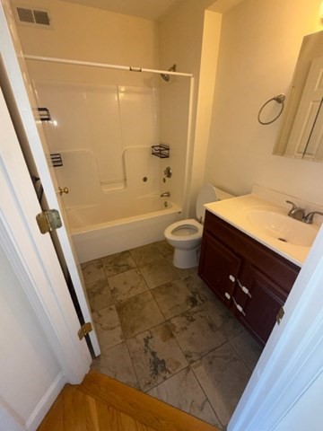 2 bed, 1 bath apartment for rent at 19 Rose St Unit 10, Stoughton — photo 5 of 5