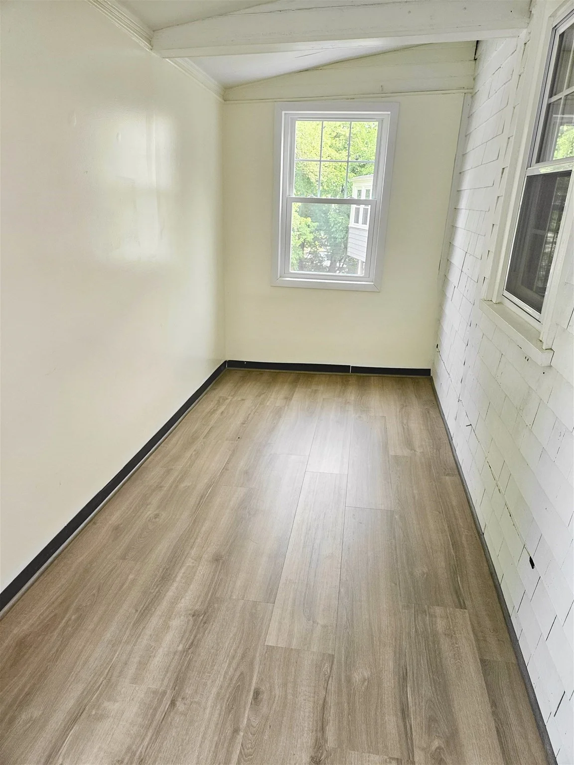 3 bed, 1 bath apartment for rent at 19 Rowe St Unit 2, Auburndale — photo 21 of 22