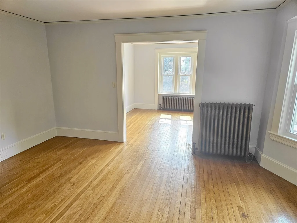 3 bed, 1 bath apartment for rent at 19 Rowe St Unit 2, Auburndale — photo 7 of 21