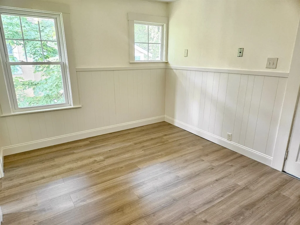 3 bed, 1 bath apartment for rent at 19 Rowe St Unit 2, Auburndale — photo 19 of 21