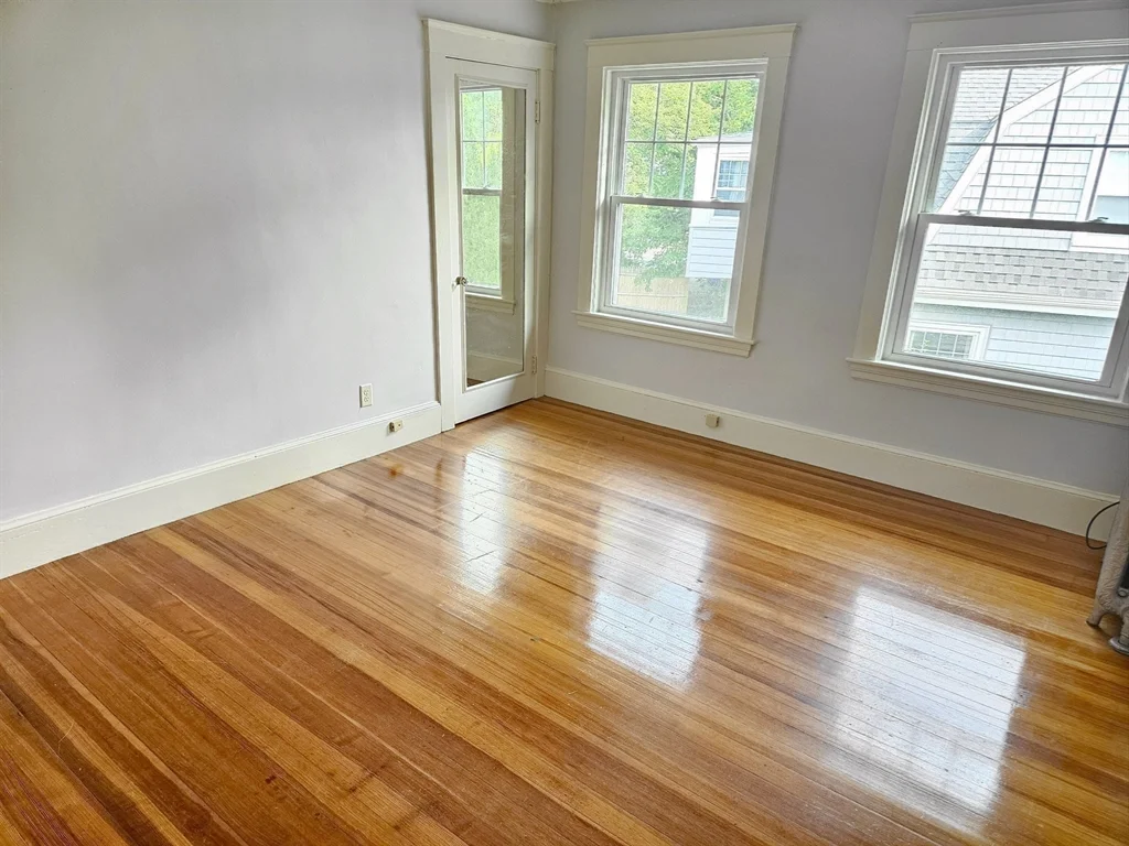 3 bed, 1 bath apartment for rent at 19 Rowe St Unit 2, Auburndale — photo 11 of 21
