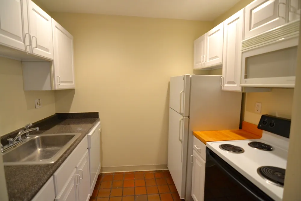 1 bed, 1 bath apartment for rent at 19 Saint Germain St Unit 1, Back Bay — photo 4 of 12
