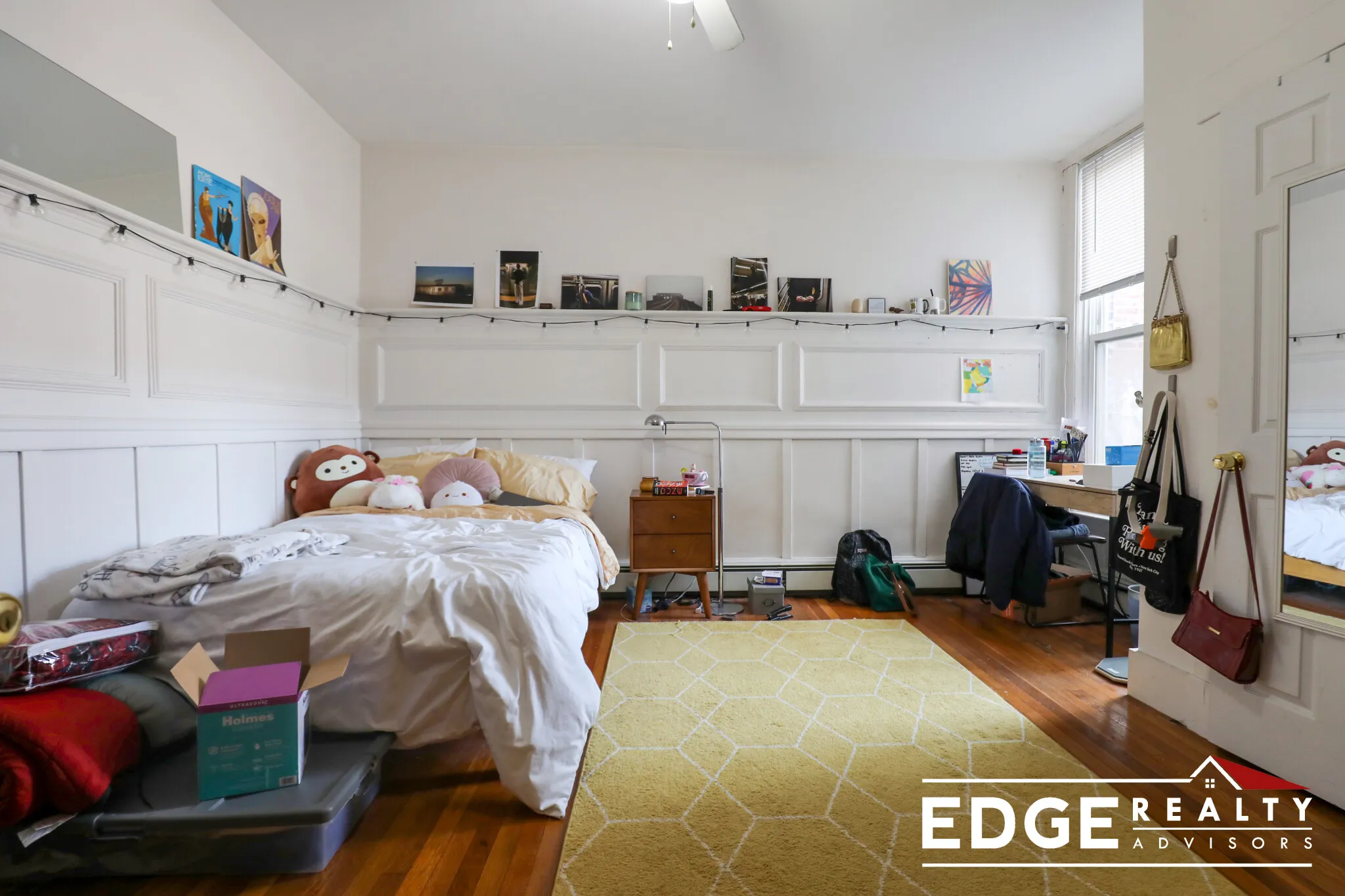 4 bed, 1 bath apartment for rent at 19 Saint Lukes Rd Unit 2, Brighton — photo 3 of 7
