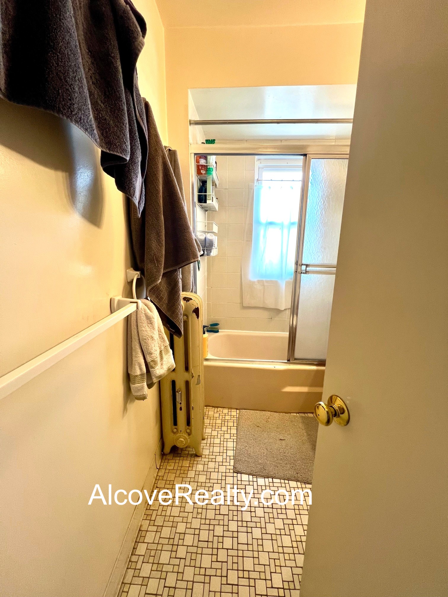 3 bed, 1 bath apartment for rent at 19 Sartwell Ave Unit 3, Spring Hill — photo 21 of 25