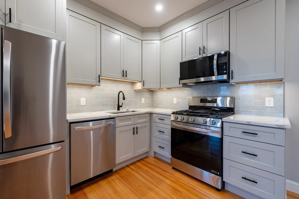 4 bed, 2 bath apartment for rent at 19 Sawyer Unit 3C, Dorchester — photo 5 of 22