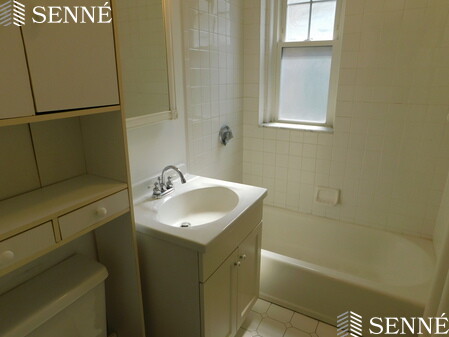1 bed, 1 bath apartment for rent at 19 Shepard St Unit 21, Neighborhood Nine — photo 4 of 6