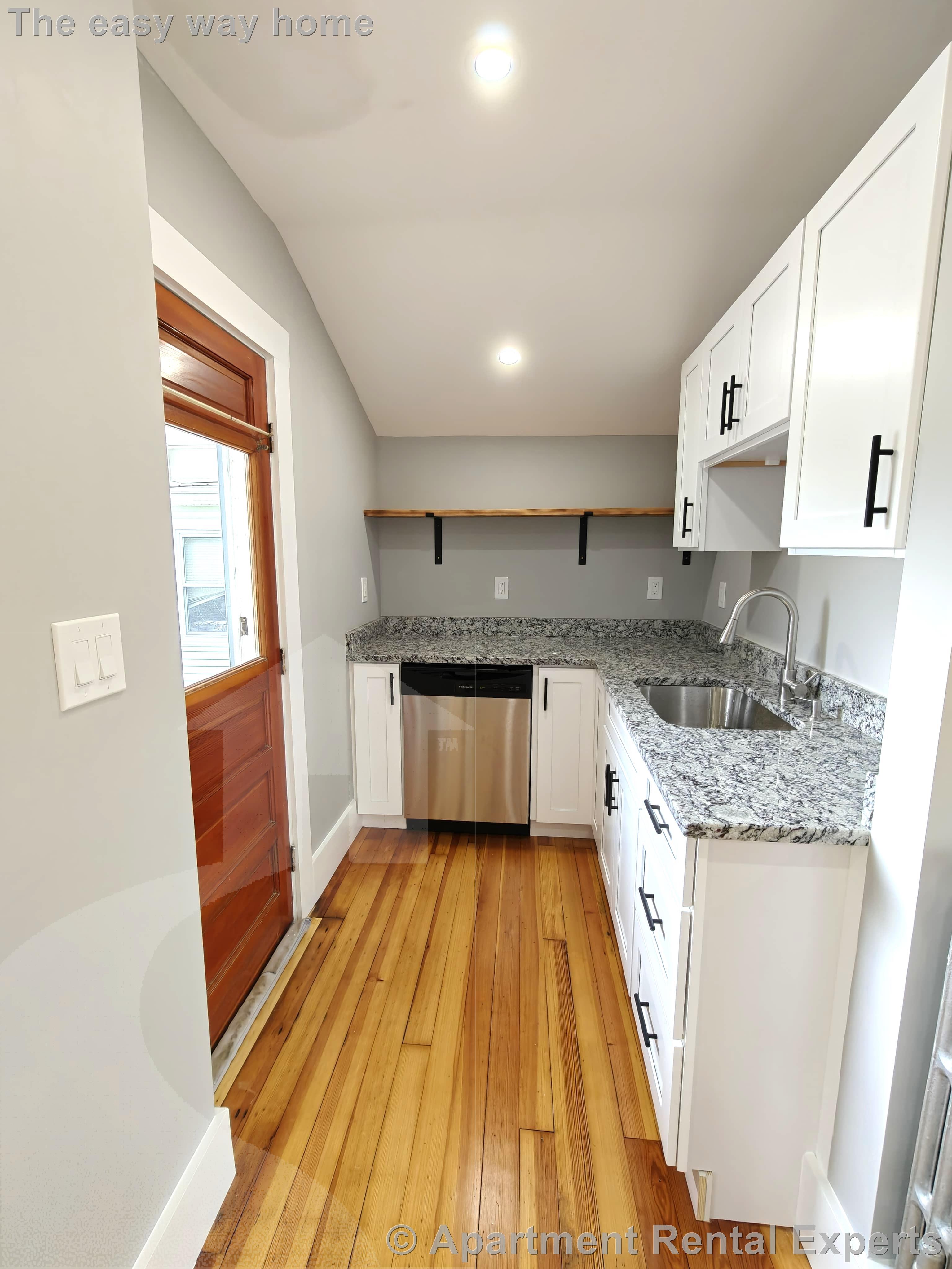 2 bed, 1 bath apartment for rent at 19 Sheridan St Unit 2, Malden Center — photo 2 of 6