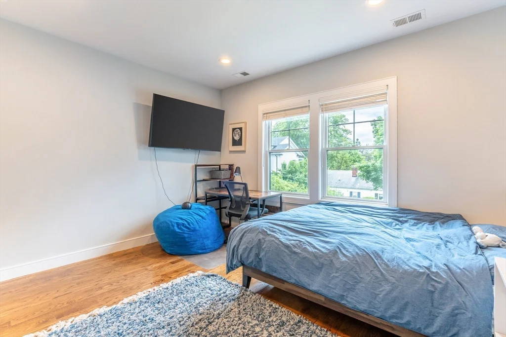 5 bed, 4+ bath apartment for rent at 19 Shute Path Unit 0, Newton Center — photo 16 of 26