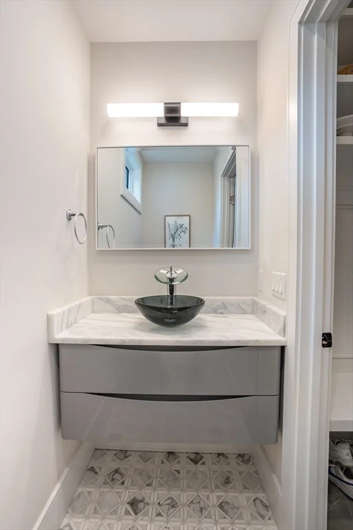 5 bed, 4+ bath apartment for rent at 19 Shute Path Unit 0, Newton Center — photo 21 of 26
