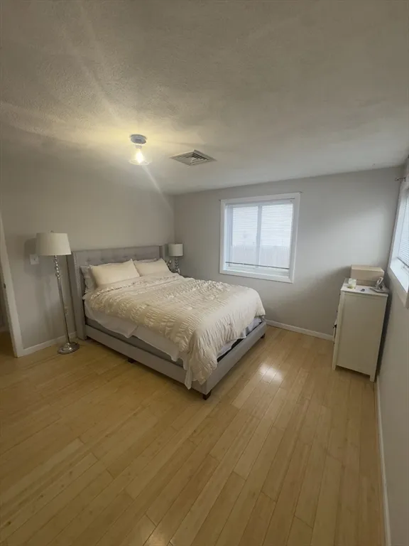 2 bed, 1 bath apartment for rent at 19 Skyline Dr Unit 19, Malden — photo 9 of 18