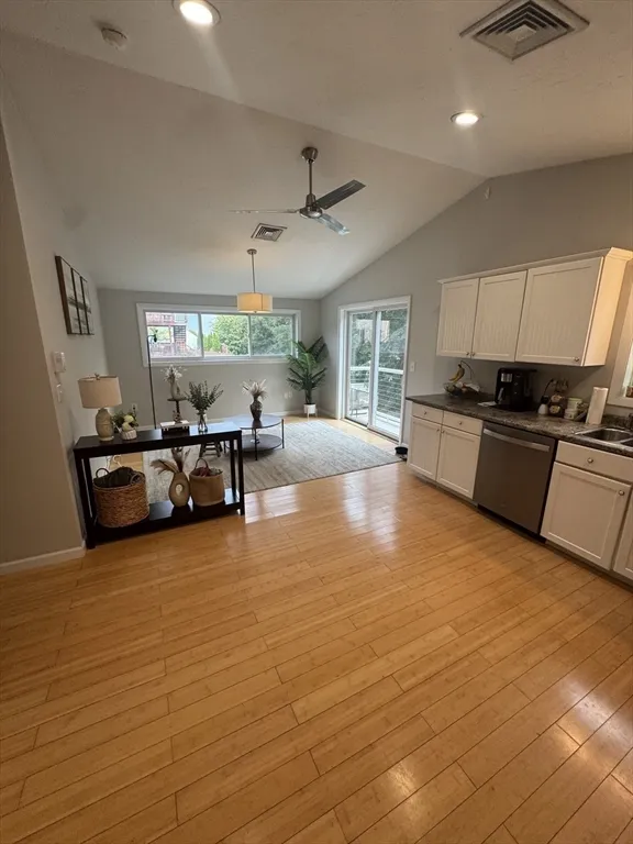 2 bed, 1 bath apartment for rent at 19 Skyline Dr Unit 19, Malden — photo 1 of 18