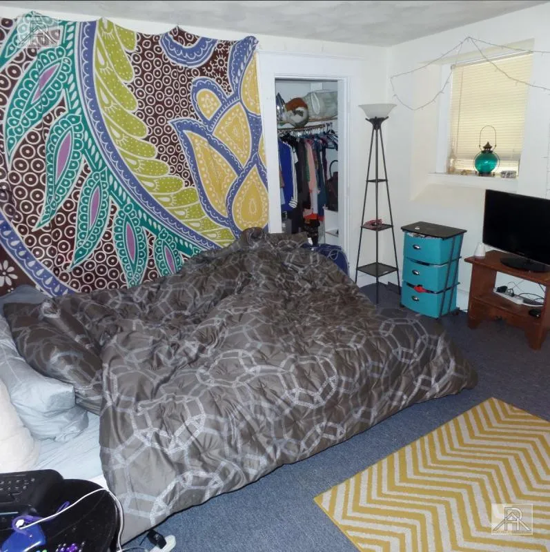 4 bed, 2 bath apartment for rent at 19 South St Unit B1, Brighton — photo 20 of 21