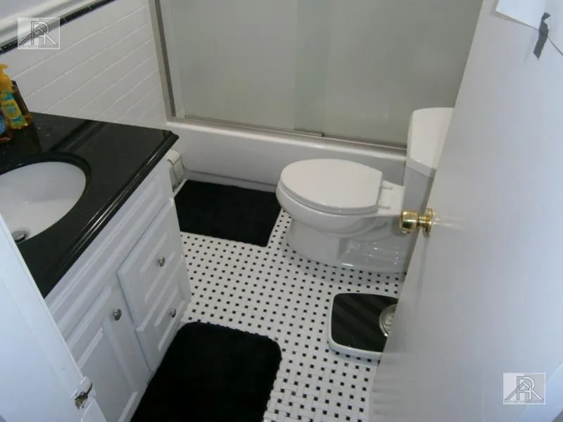 4 bed, 2 bath apartment for rent at 19 South St Unit B1, Brighton — photo 9 of 21