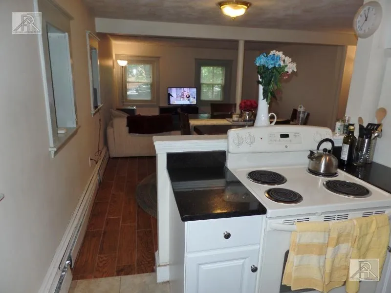 4 bed, 2 bath apartment for rent at 19 South St Unit B1, Brighton — photo 2 of 21