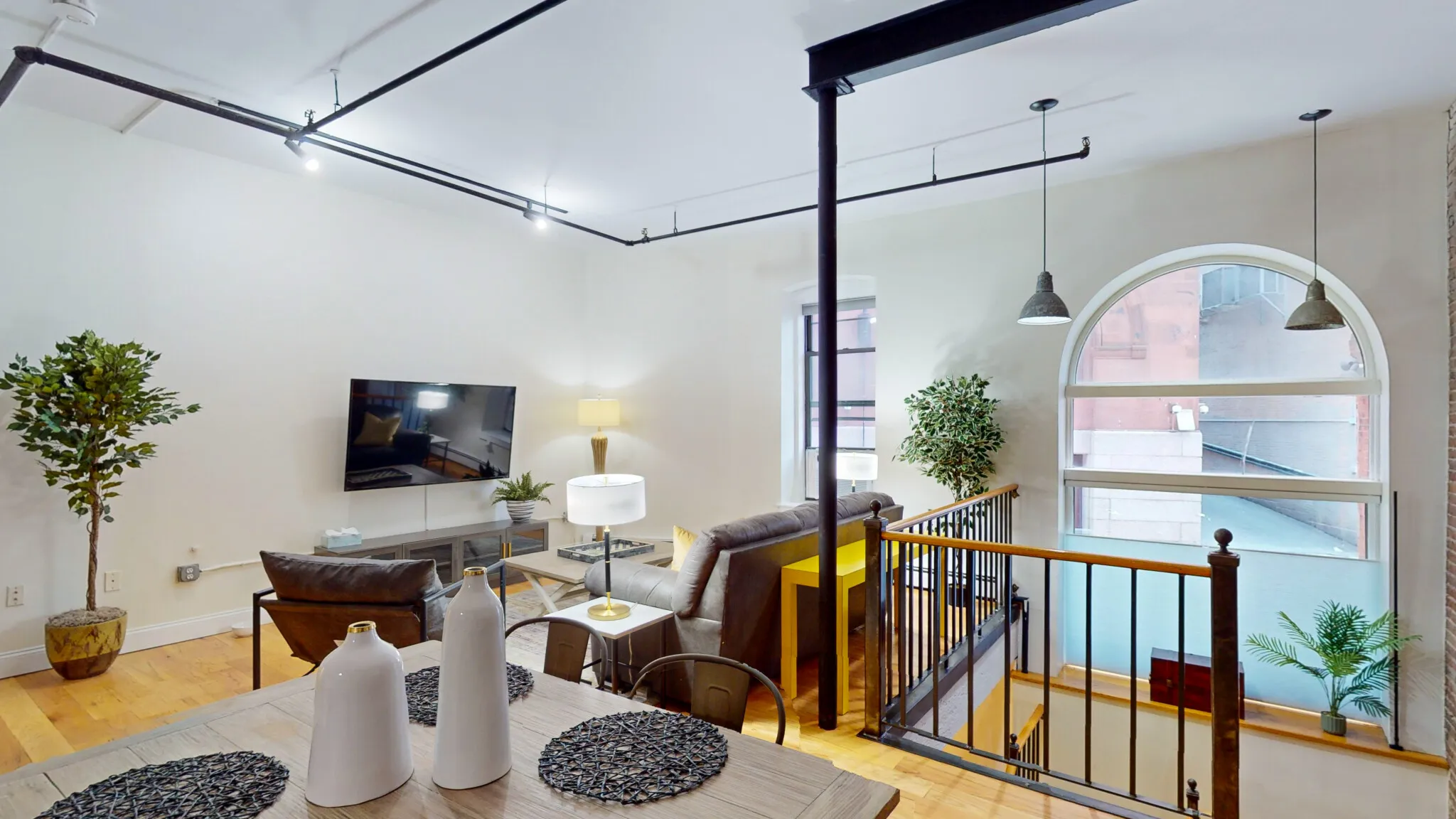 2 bed, 2 bath apartment for rent at 19 Stanhope St Unit 1, Back Bay