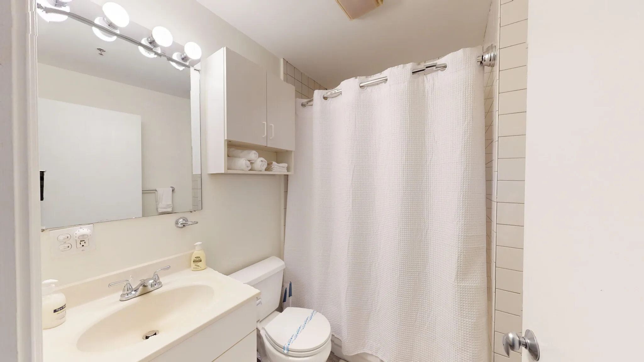 2 bed, 2 bath apartment for rent at 19 Stanhope St Unit 1, Back Bay — photo 12 of 33