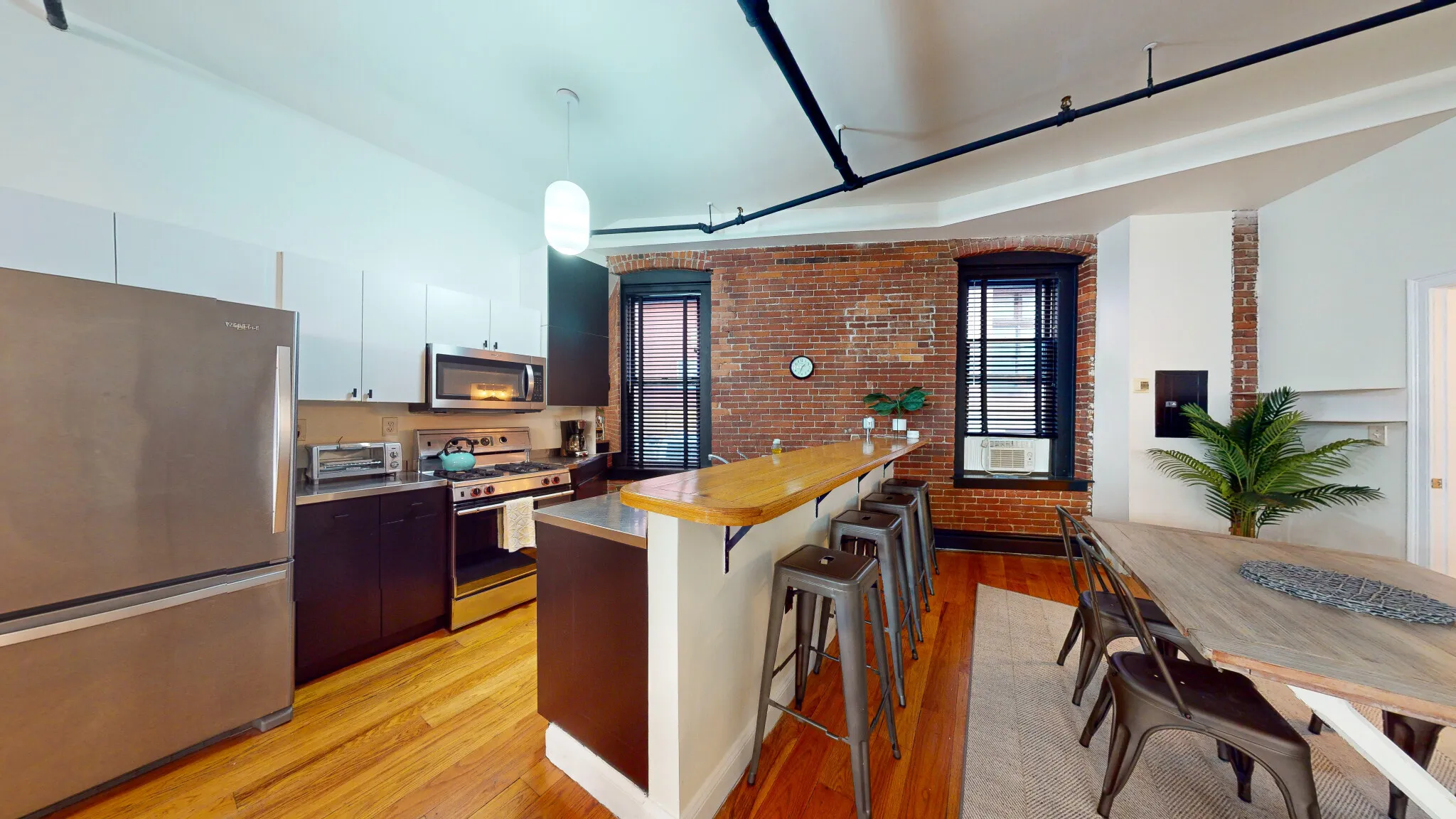 1 bed, 2 bath apartment for rent at 19 Stanhope St Unit 1B, Back Bay