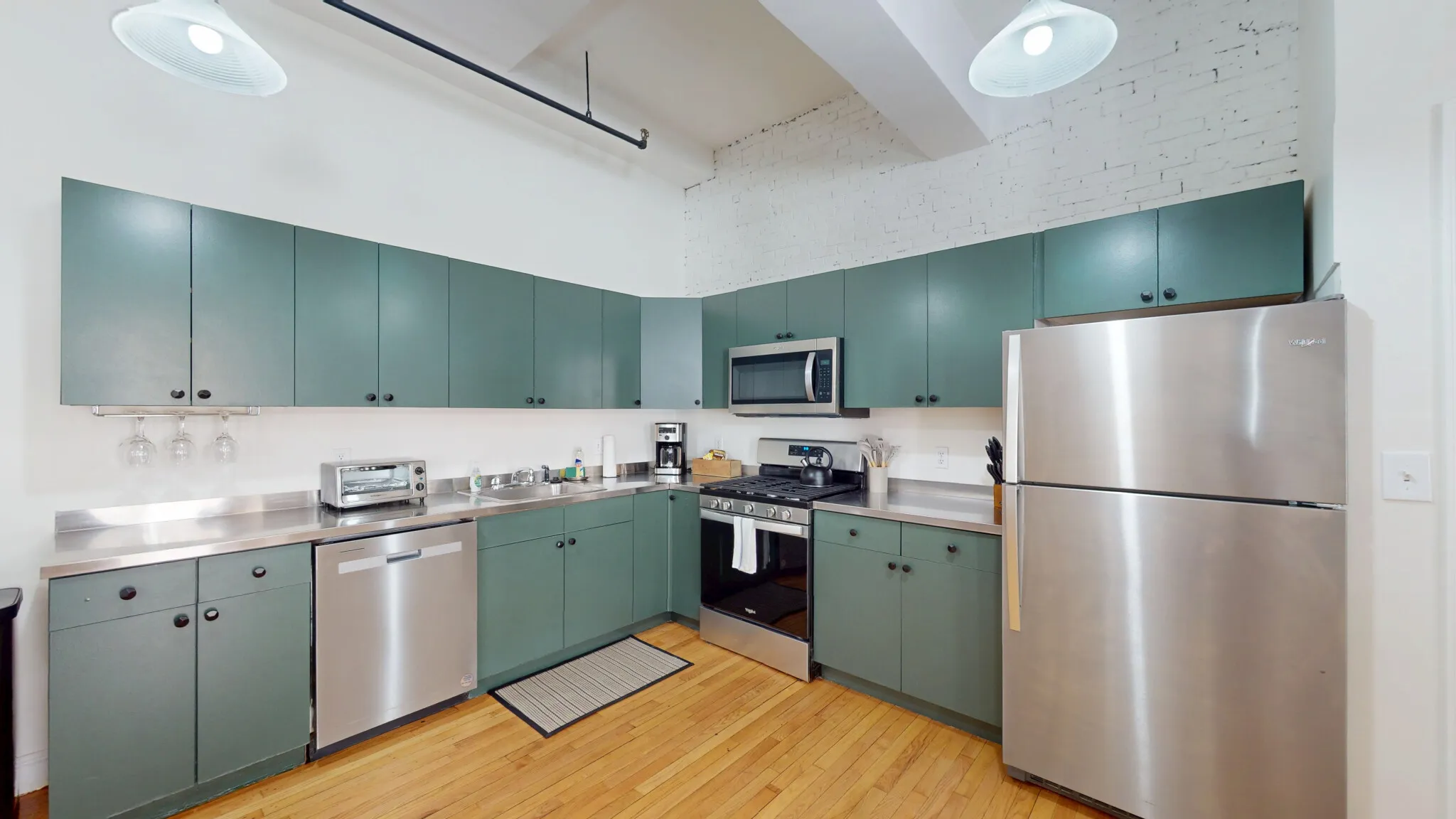 3 bed, 2 bath apartment for rent at 19 Stanhope St Unit 1C, Back Bay — photo 4 of 20