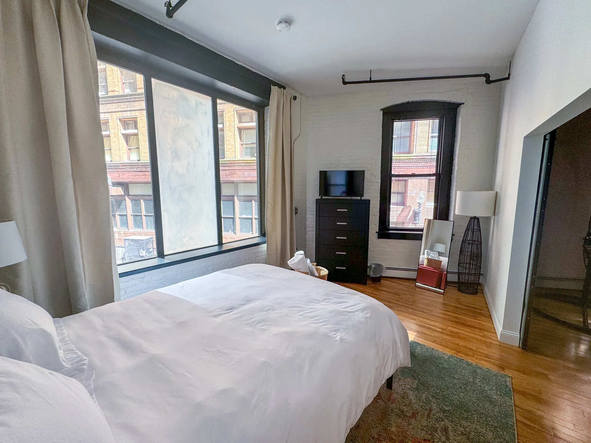 2 bed, 1.5 bath apartment for rent at 19 Stanhope St Unit 2A, Back Bay — photo 13 of 14