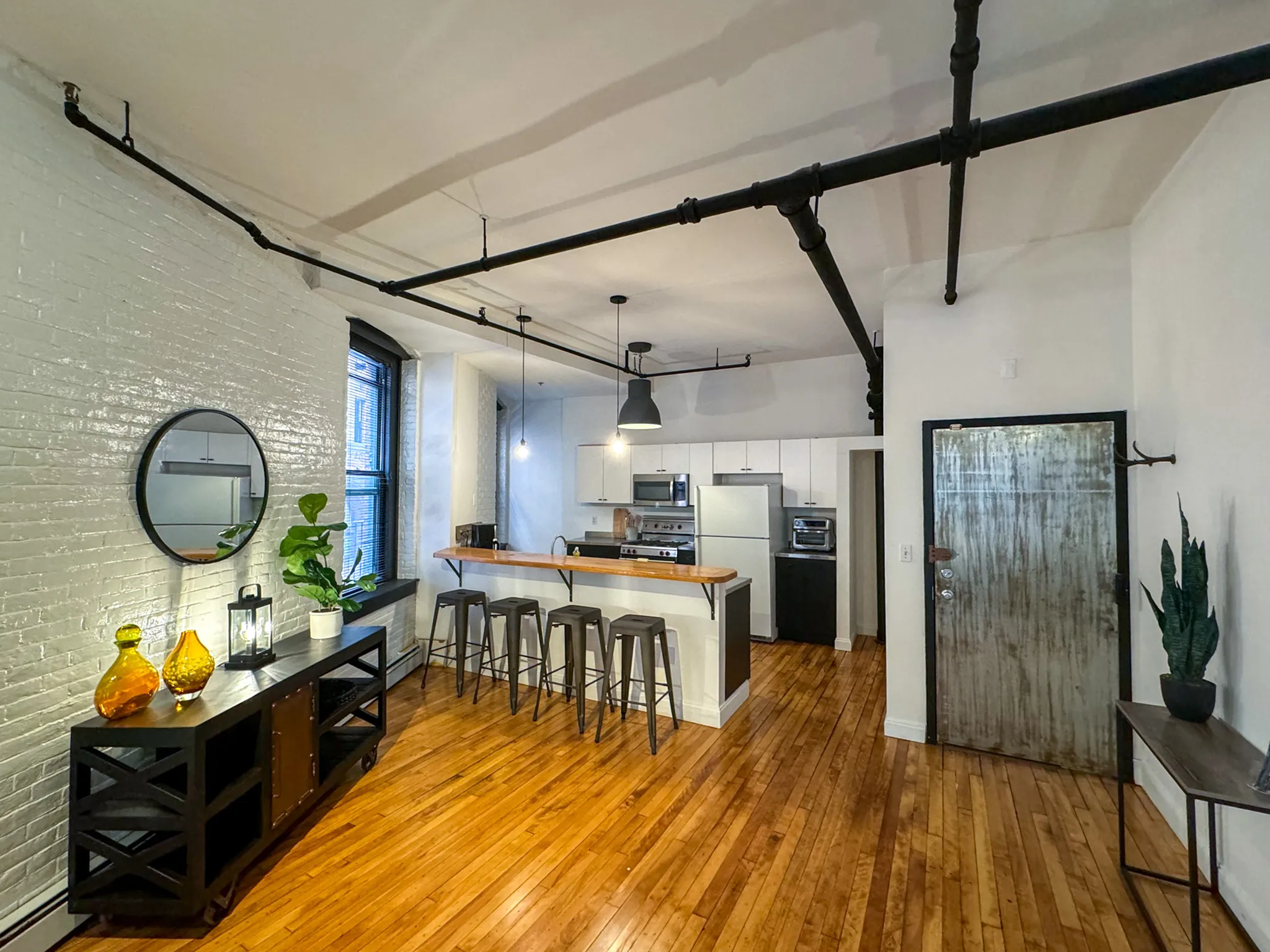2 bed, 1.5 bath apartment for rent at 19 Stanhope St Unit 2A, Back Bay — photo 3 of 14