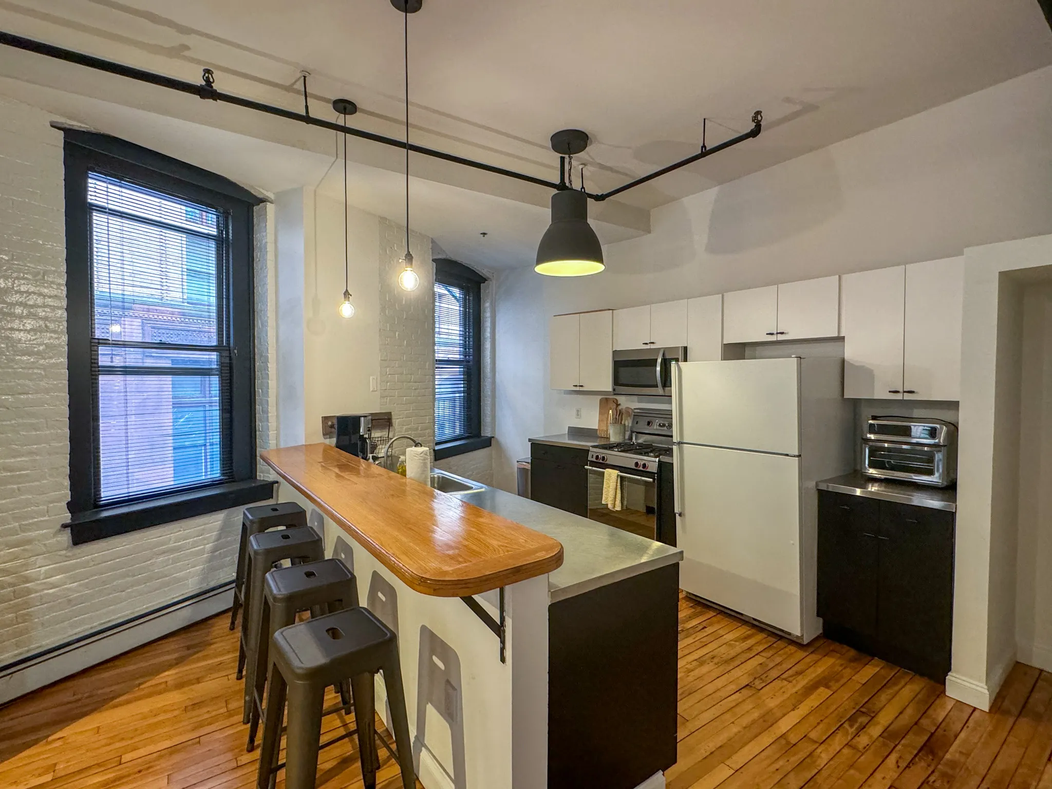 2 bed, 1.5 bath apartment for rent at 19 Stanhope St Unit 2A, Back Bay — photo 8 of 14