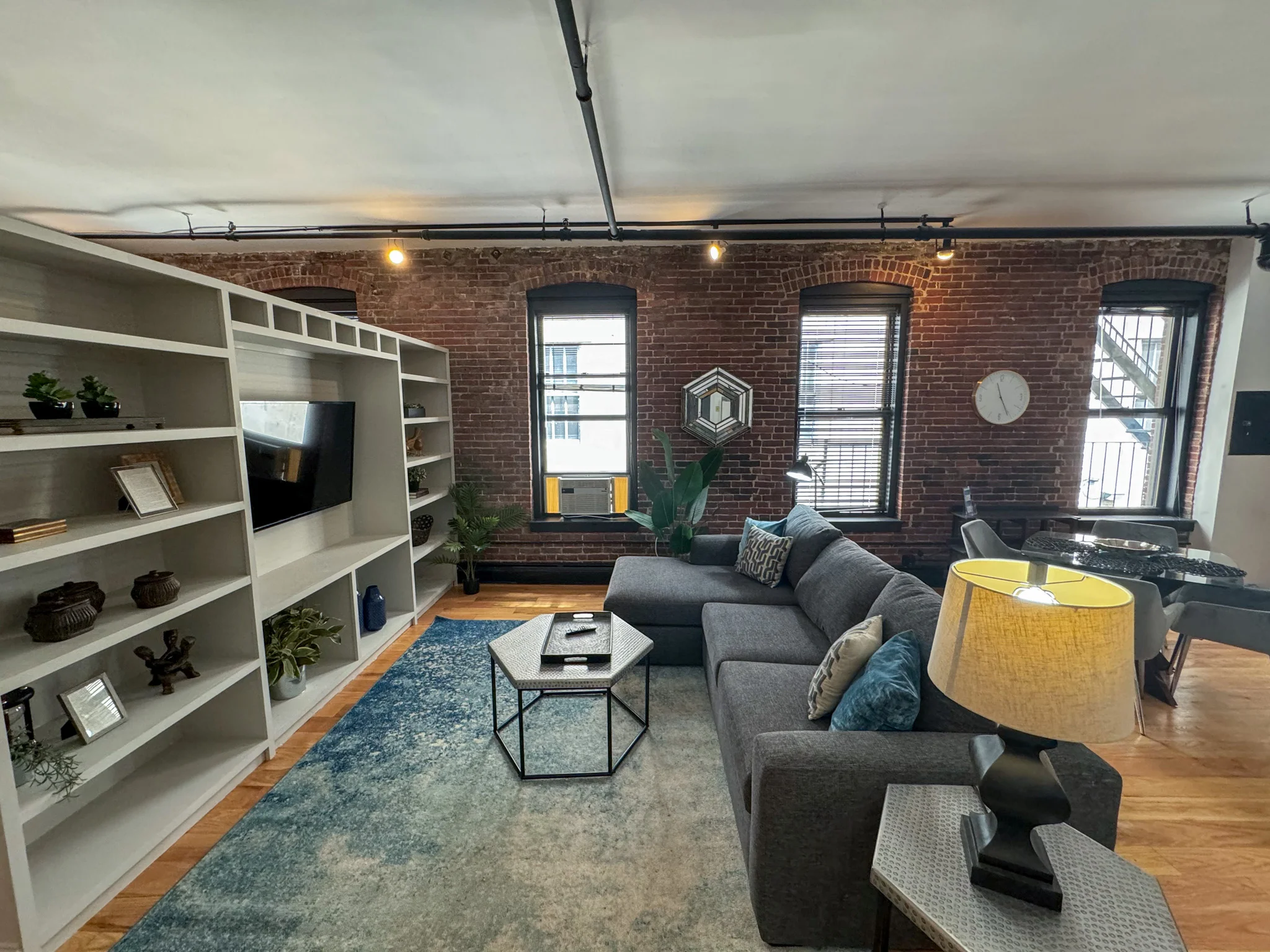 Studio bed, 1 bath apartment for rent at 19 Stanhope St Unit 2C, Back Bay