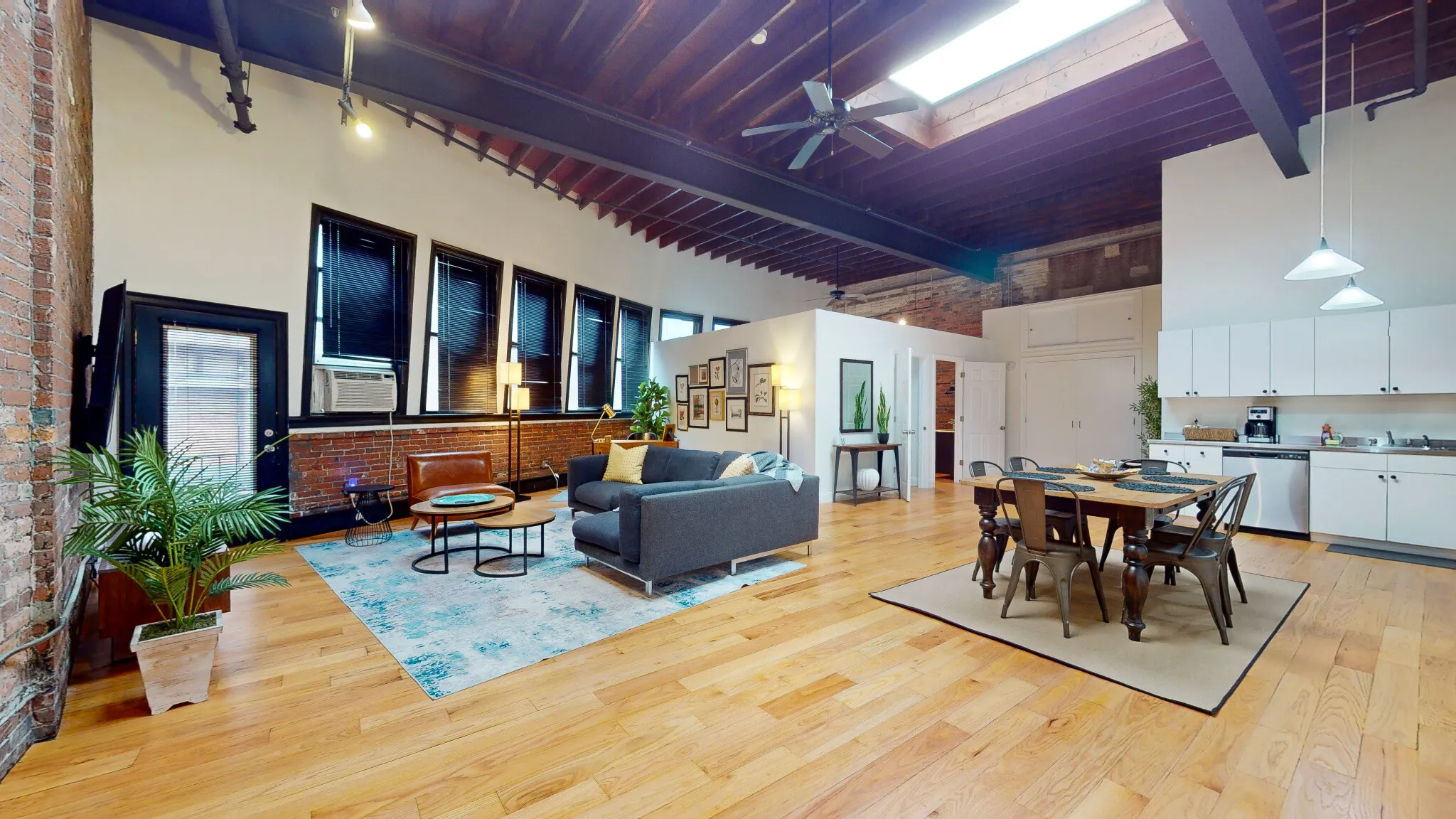 2 bed, 1 bath apartment for rent at 19 Stanhope St Unit 3B, Back Bay — photo 2 of 28
