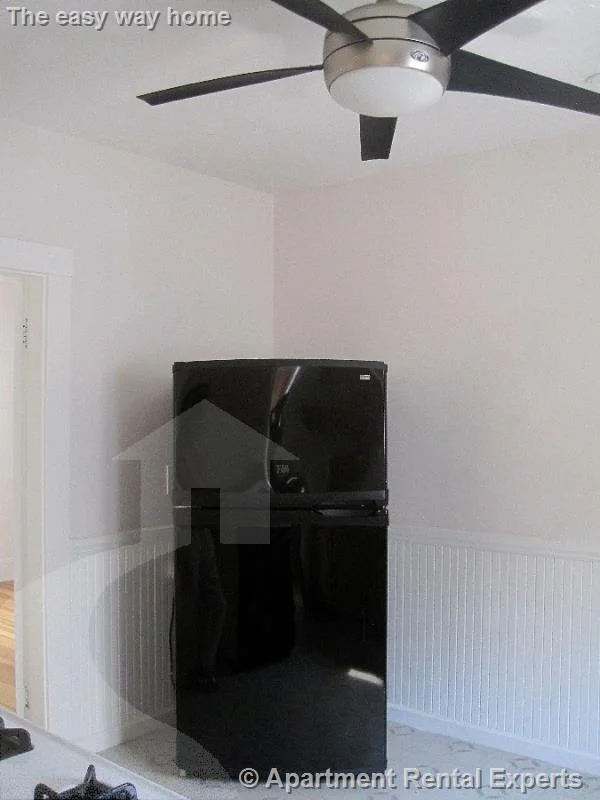 3 bed, 1 bath apartment for rent at 19 Stanley Ave, Tufts — photo 9 of 16
