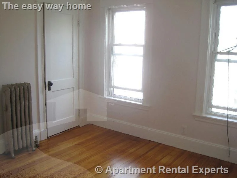 3 bed, 1 bath apartment for rent at 19 Stanley Ave, Tufts — photo 8 of 16