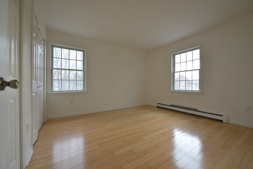 3 bed, 2 bath apartment for rent at 19 Stillman Circle Unit N/A, Natick — photo 6 of 16