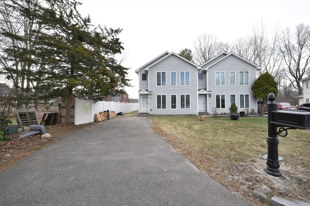 3 bed, 2 bath apartment for rent at 19 Stillman Circle Unit N/A, Natick — photo 1 of 16