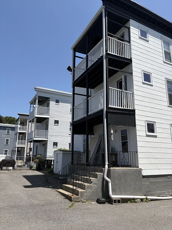 2 bed, 1 bath apartment for rent at 19 Sturgis Unit 2, Woburn — photo 2 of 12