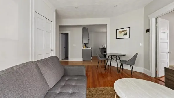 4 bed, 1 bath apartment for rent at 19 Sudan St Unit 1, Dorchester — photo 6 of 17