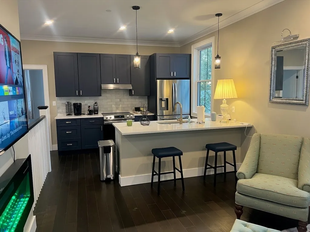 2 bed, 2 bath apartment for rent at 19 Suffolk St Unit 3, Chelsea — photo 1 of 9