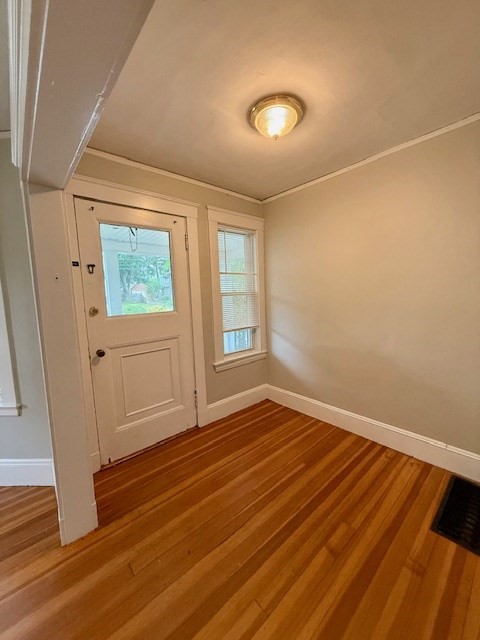 2 bed, 1 bath apartment for rent at 19 Summer St Unit 1, Wakefield — photo 3 of 22