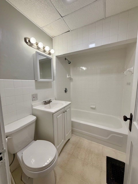 2 bed, 1 bath apartment for rent at 19 Summer St Unit 1, Wakefield — photo 20 of 22