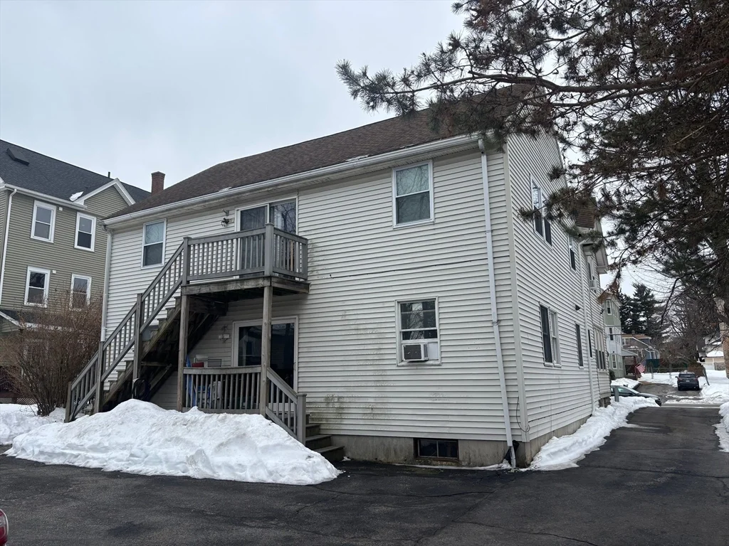 1 bed, 1 bath apartment for rent at 19 Summerhill Ave Unit D, Worcester — photo 5 of 12
