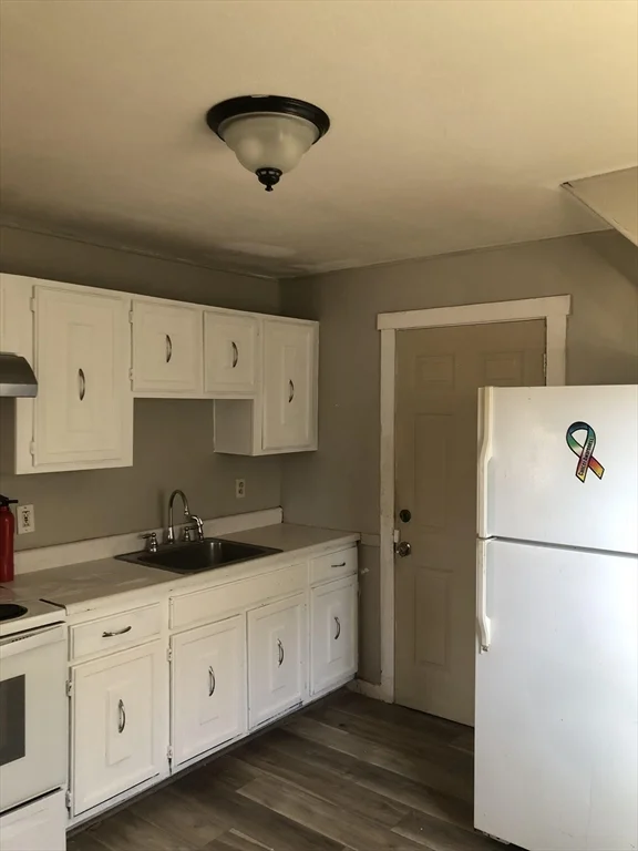 1 bed, 1 bath apartment for rent at 19 Summerhill Ave Unit D, Worcester — photo 7 of 12