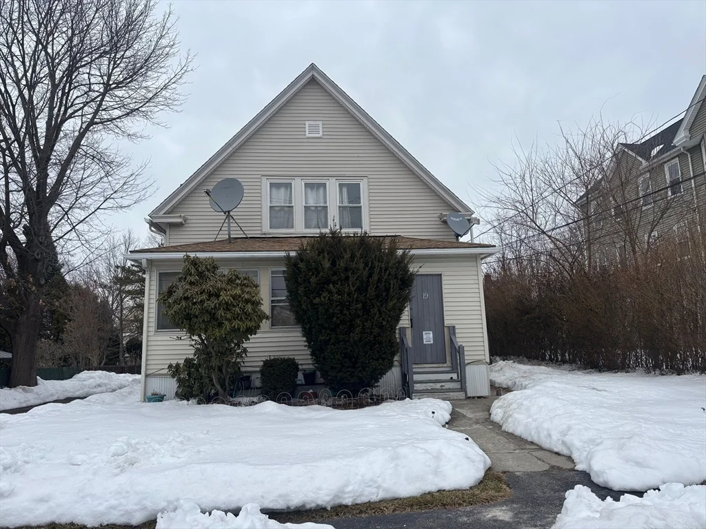 1 bed, 1 bath apartment for rent at 19 Summerhill Ave Unit D, Worcester — photo 1 of 12