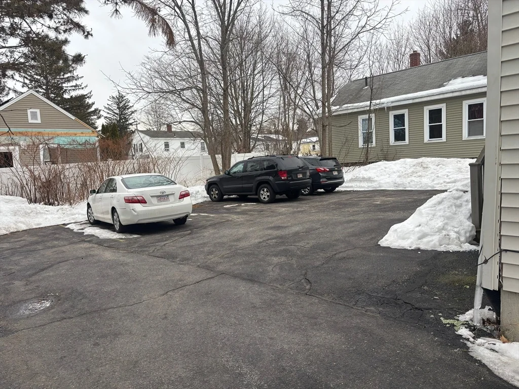 1 bed, 1 bath apartment for rent at 19 Summerhill Ave Unit D, Worcester — photo 4 of 12