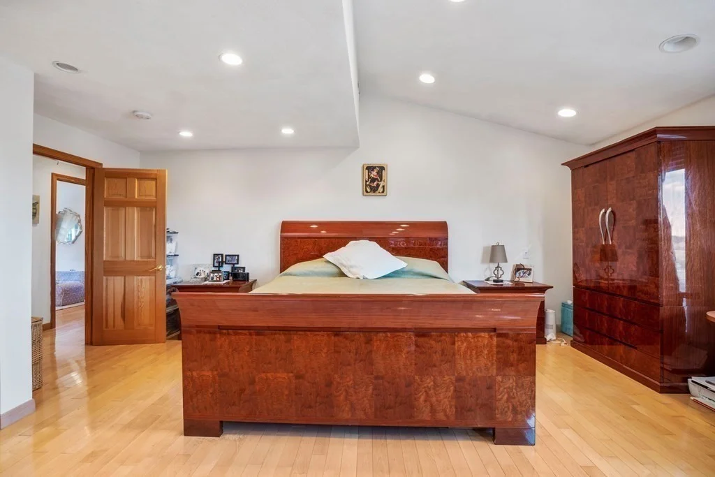 4 bed, 2 bath apartment for rent at 19 Swan Ave Unit A, East Boston — photo 20 of 27