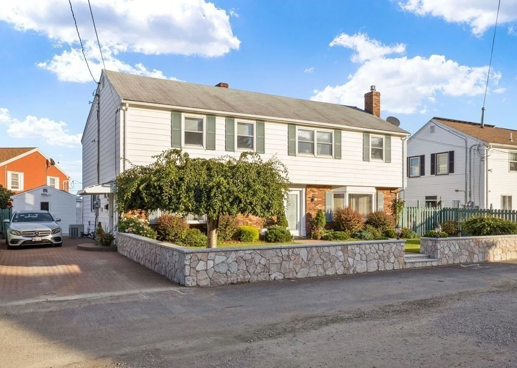 3 bed, 1 bath apartment for rent at 19 Swan Ave Unit B, East Boston — photo 2 of 17