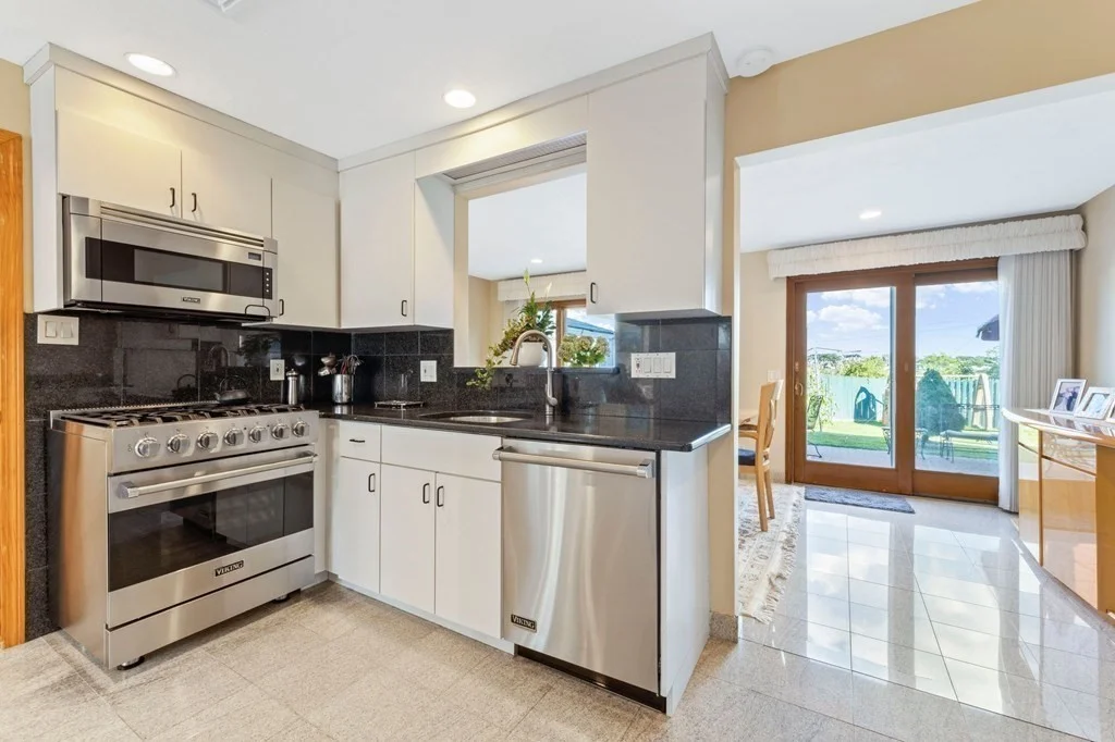3 bed, 1 bath apartment for rent at 19 Swan Ave Unit B, East Boston — photo 4 of 17