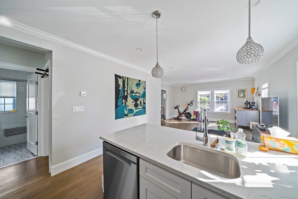 3 bed, 2 bath apartment for rent at 19 Taft St Unit 19, Quincy — photo 10 of 23