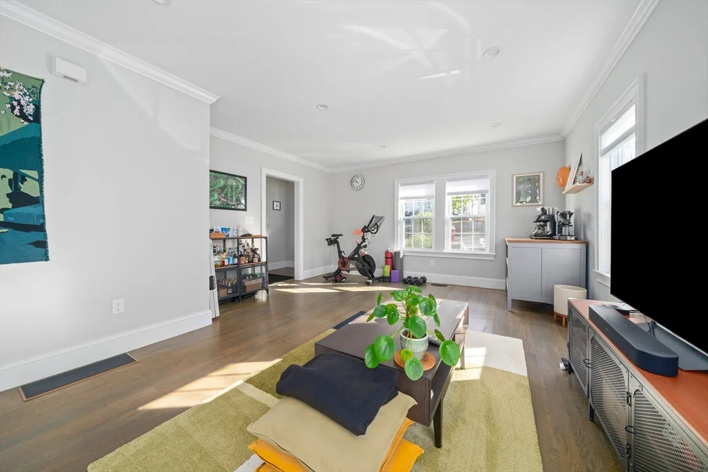 3 bed, 2 bath apartment for rent at 19 Taft St Unit 19, Quincy — photo 6 of 23