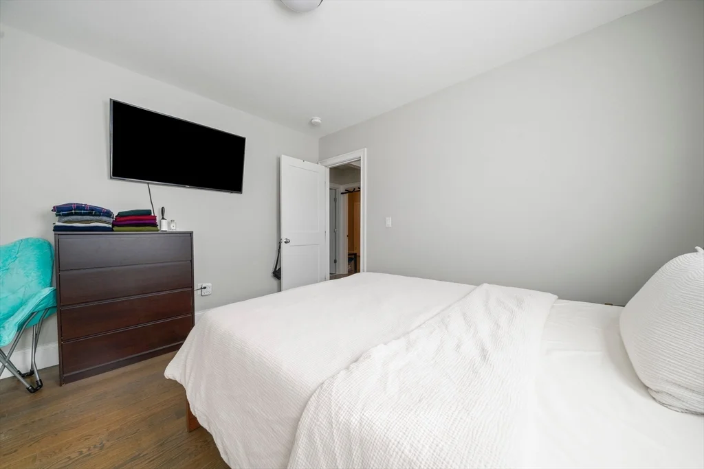 3 bed, 2 bath apartment for rent at 19 Taft St Unit 19, Quincy — photo 12 of 23