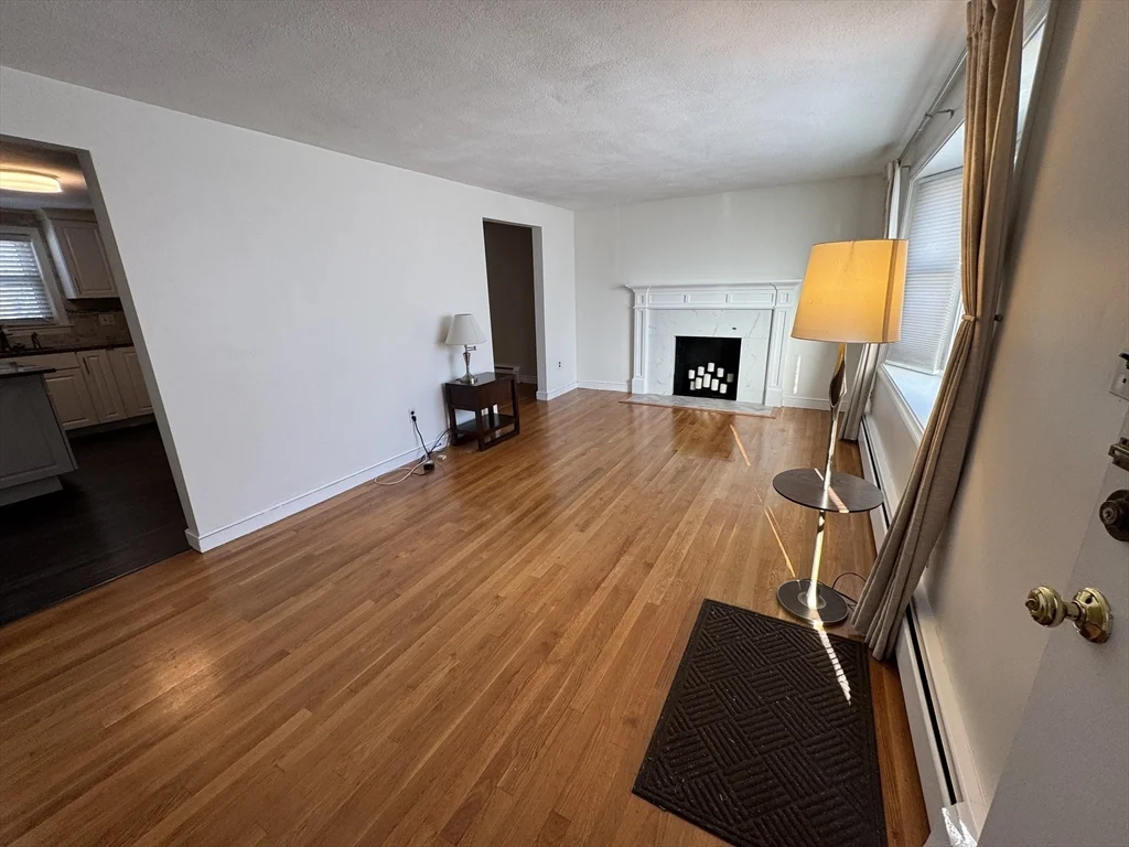 3 bed, 1 bath apartment for rent at 19 Thurlow St, Boston — photo 9 of 26