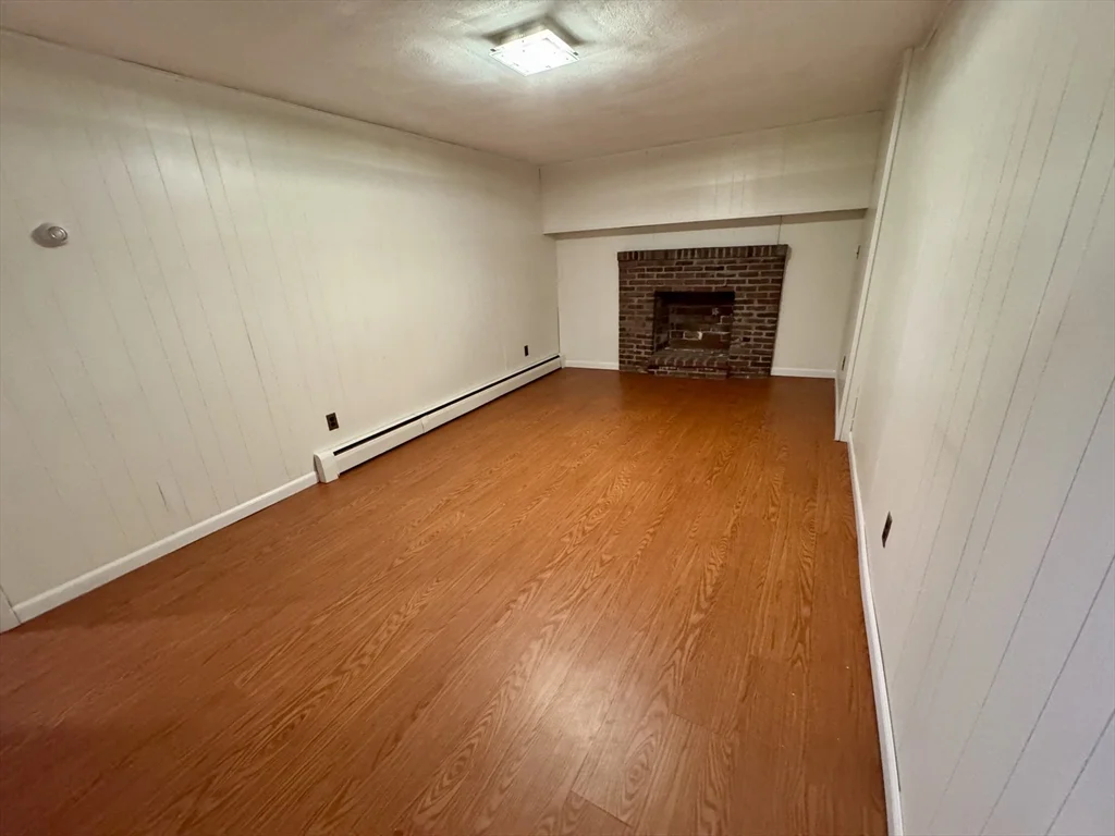 3 bed, 1 bath apartment for rent at 19 Thurlow St, Boston — photo 22 of 26