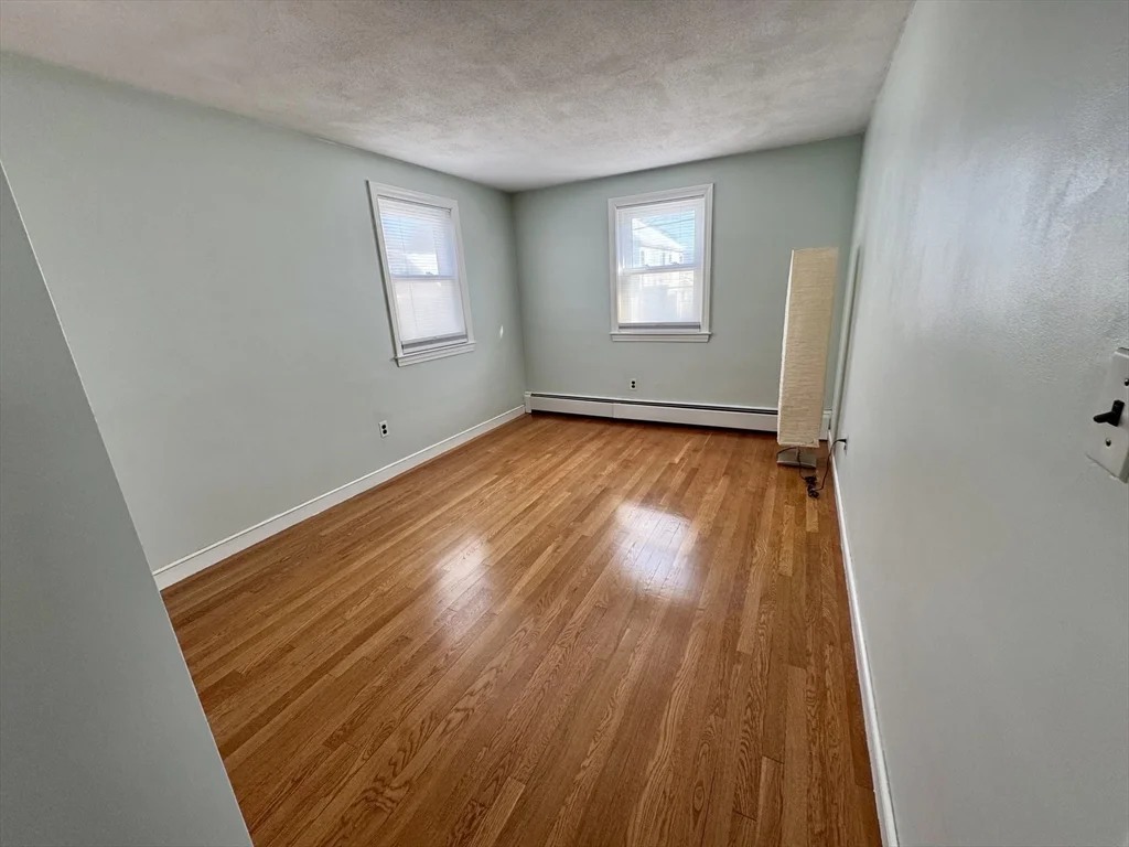 3 bed, 1 bath apartment for rent at 19 Thurlow St, Boston — photo 17 of 26