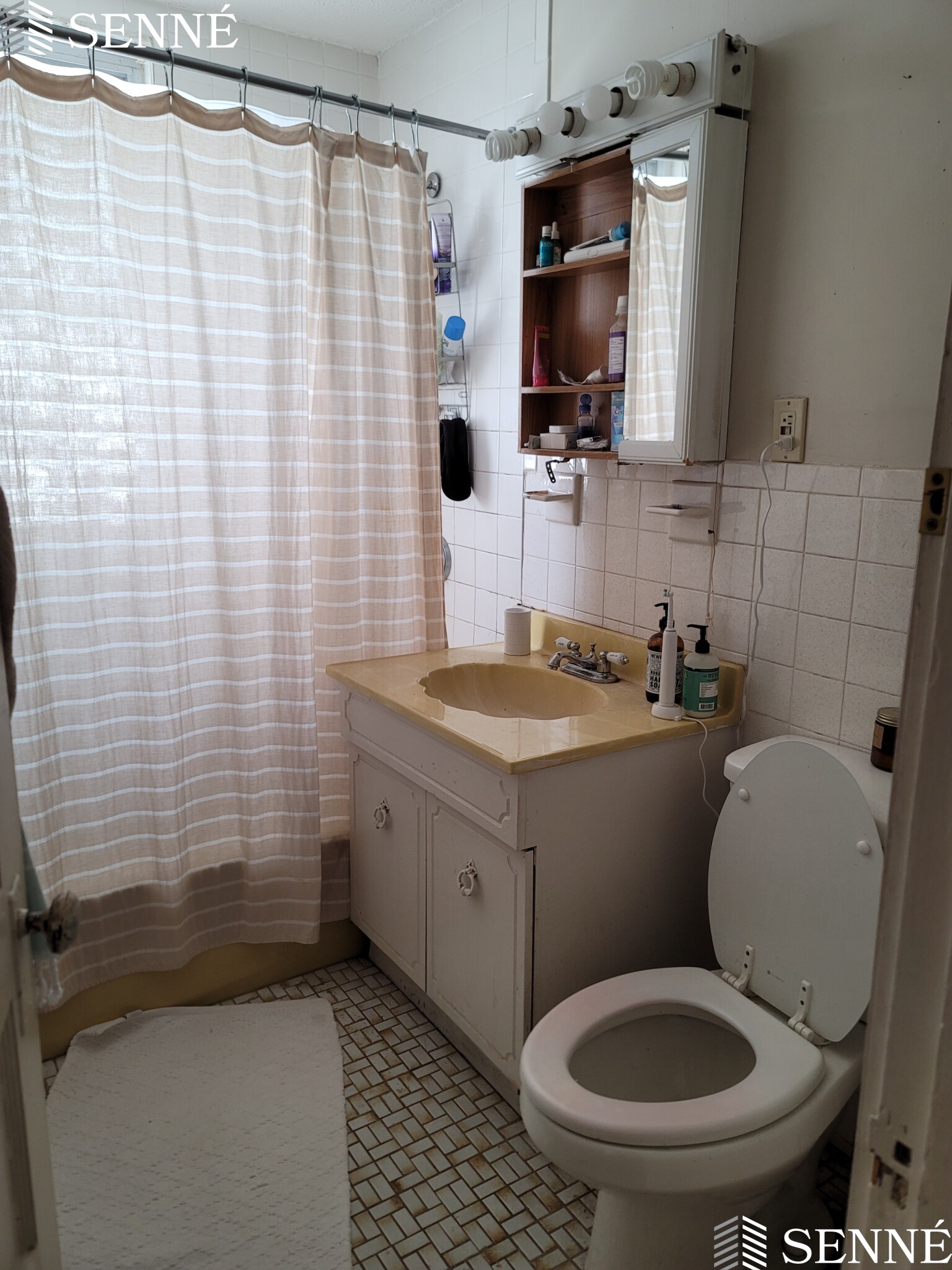 3 bed, 1 bath apartment for rent at 19 Ticknor Unit 3, South Boston — photo 7 of 12